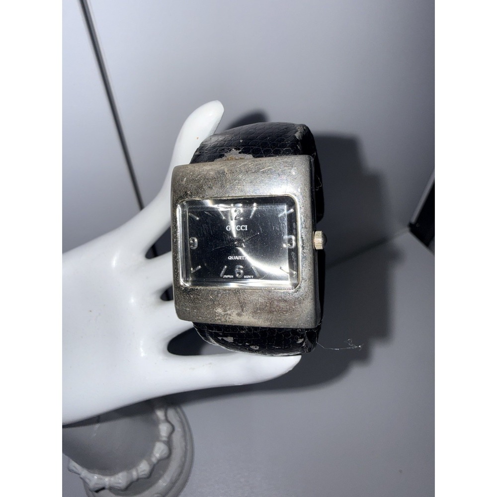Vintage 1990s Gucci 7800 Black Leather Cuff Watch Needs New Cuff & Battery